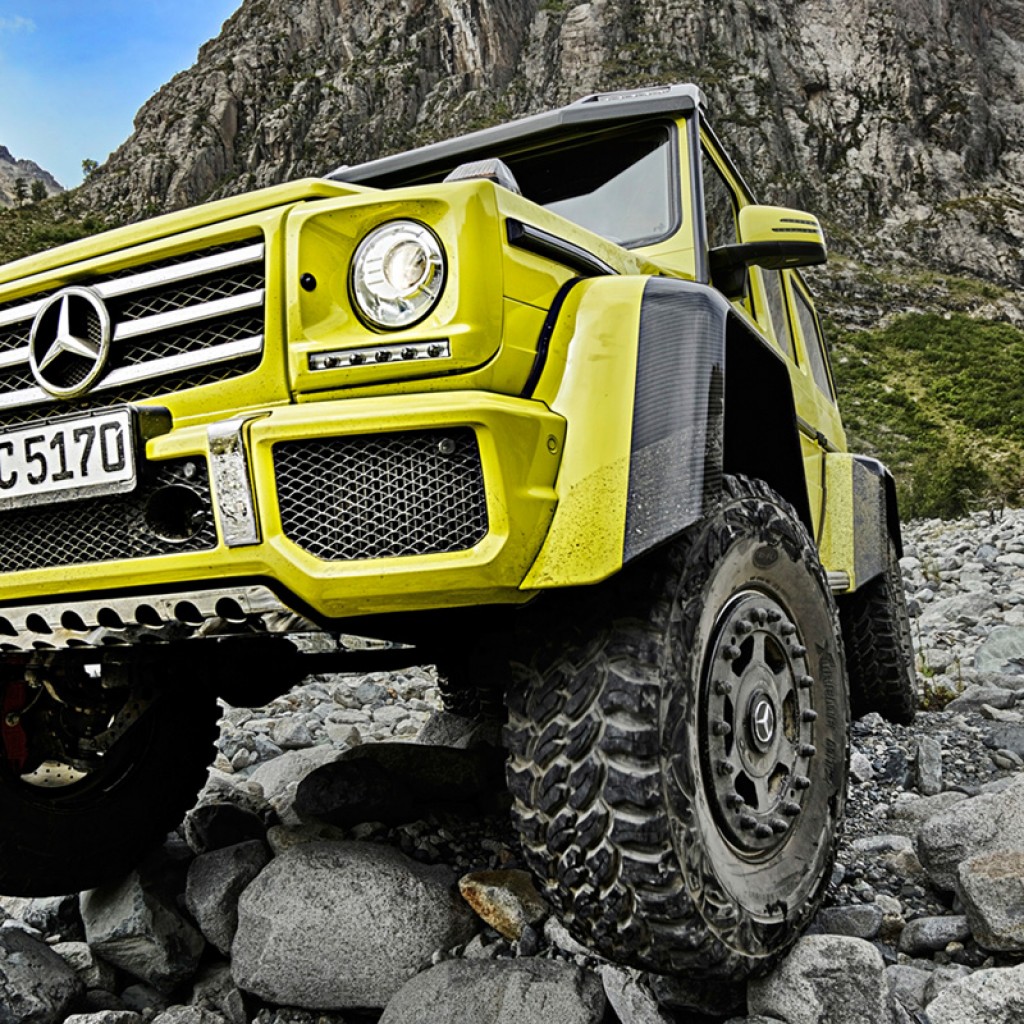 Mercedes-Benz-G-500-4x4-1