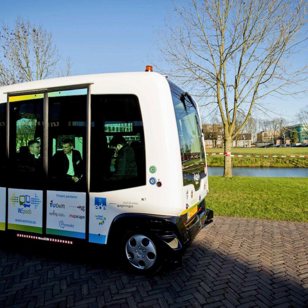 driverless bus1