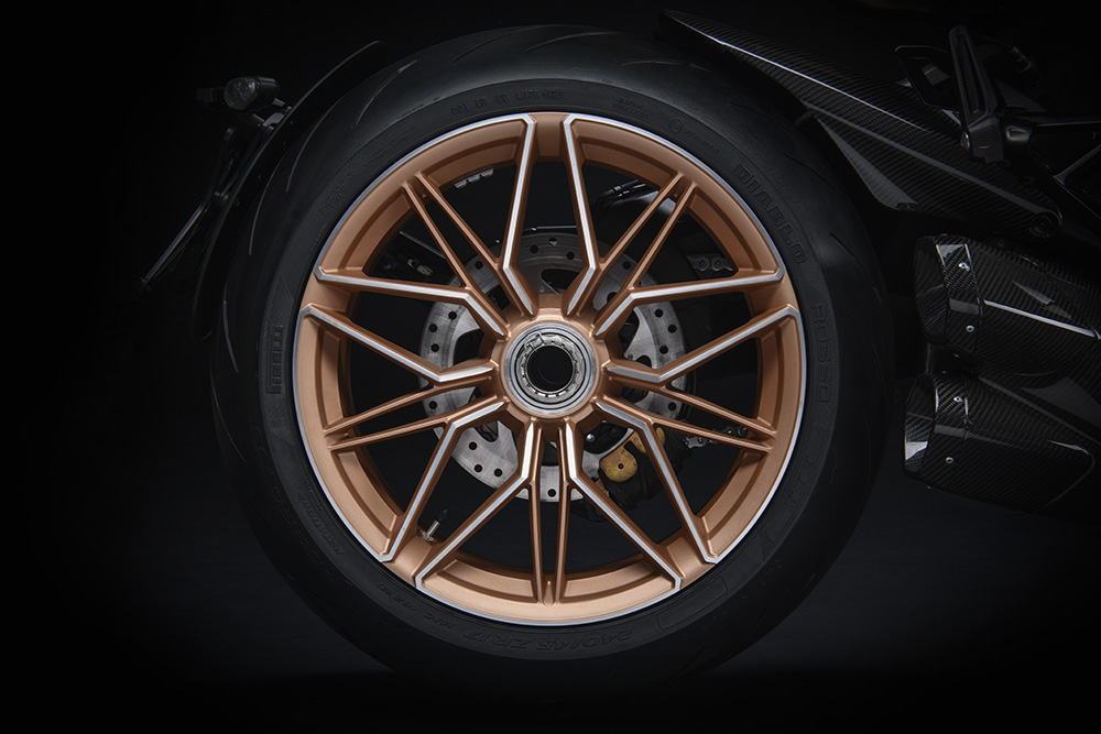 Ducati Diavel 1260 Lamborghini rims