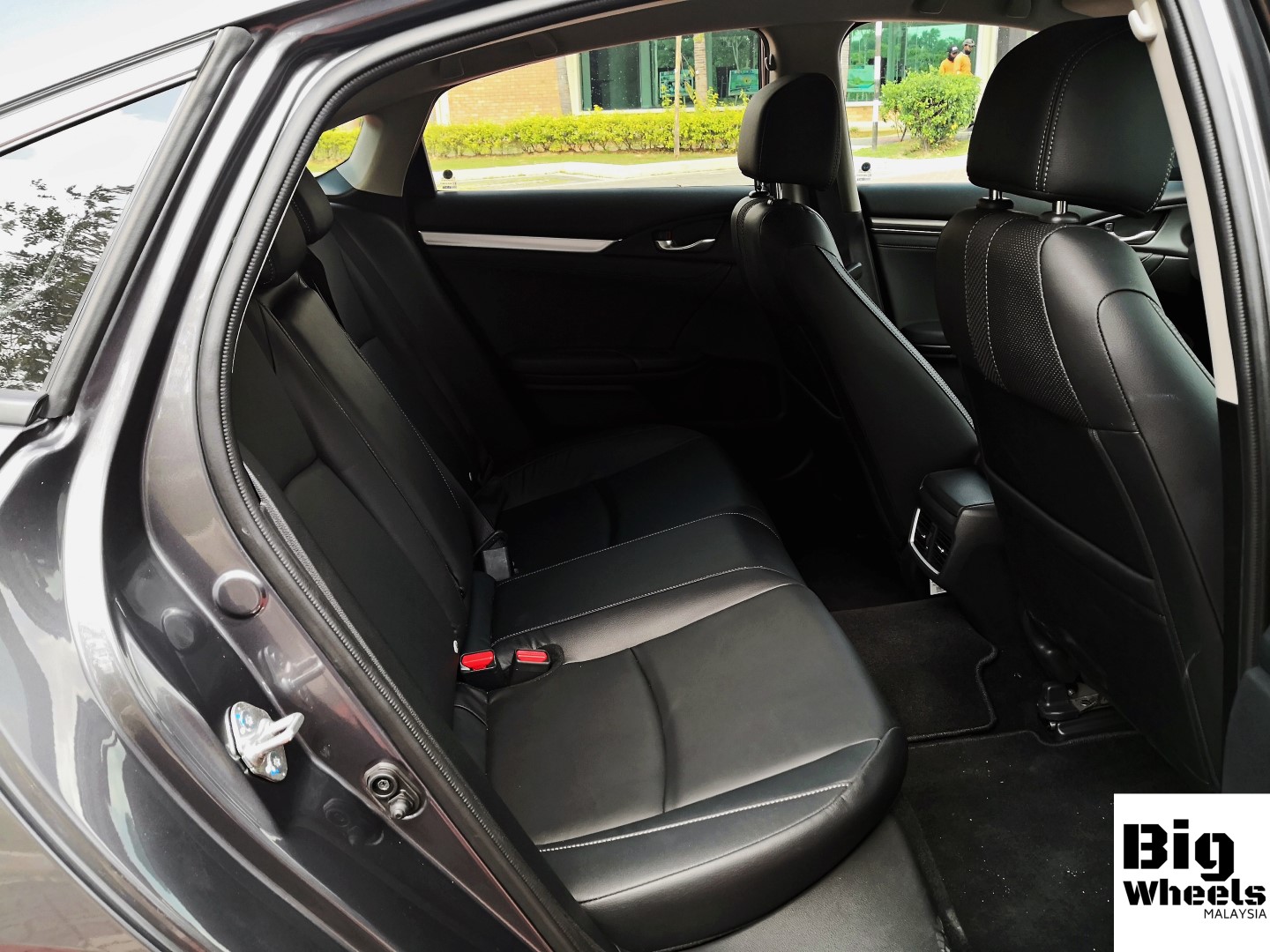 Honda Civic 1.5 TC-P rear seats