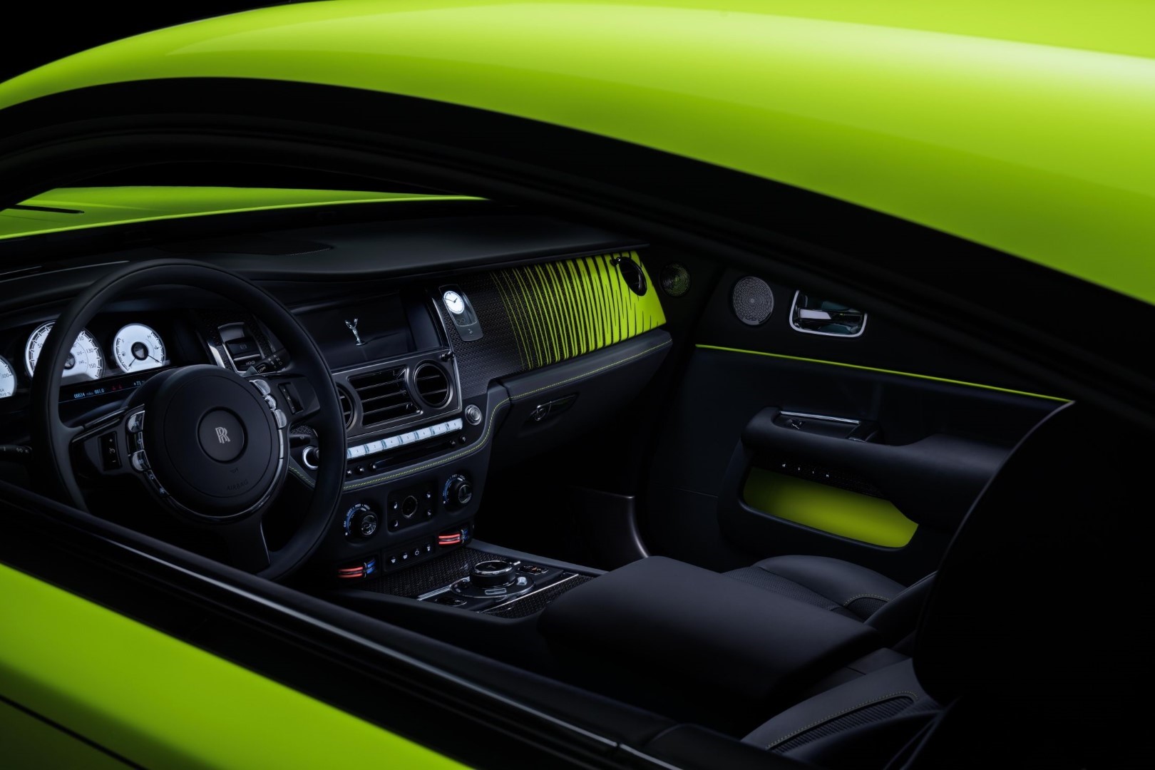 Rolls-Royce Wraith Black badge Neon Nights interior