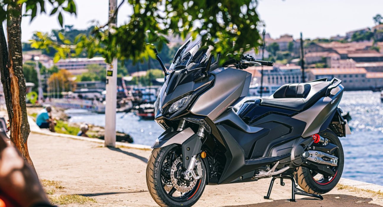 Kymco AK550