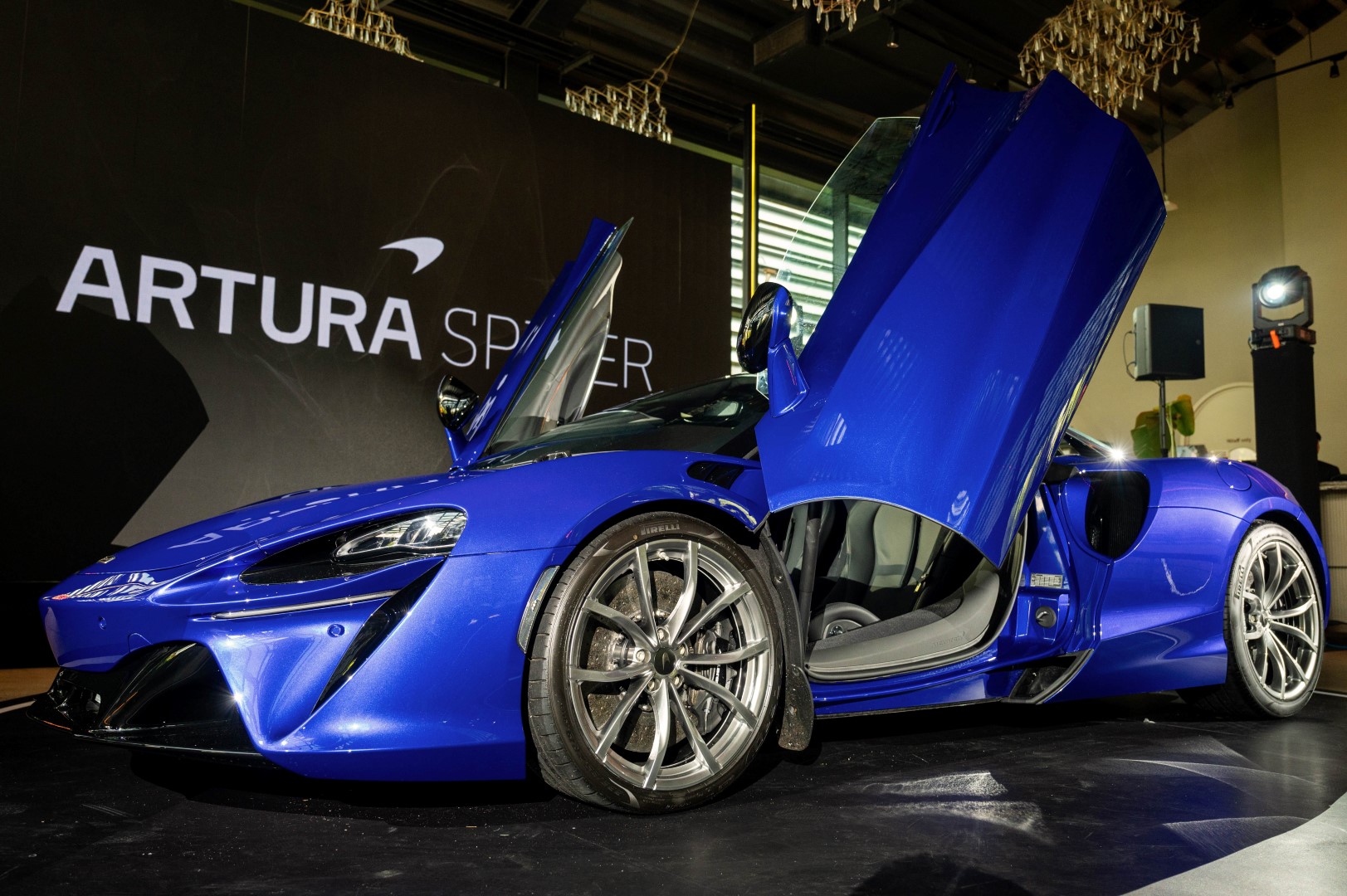 McLaren Artura Spider