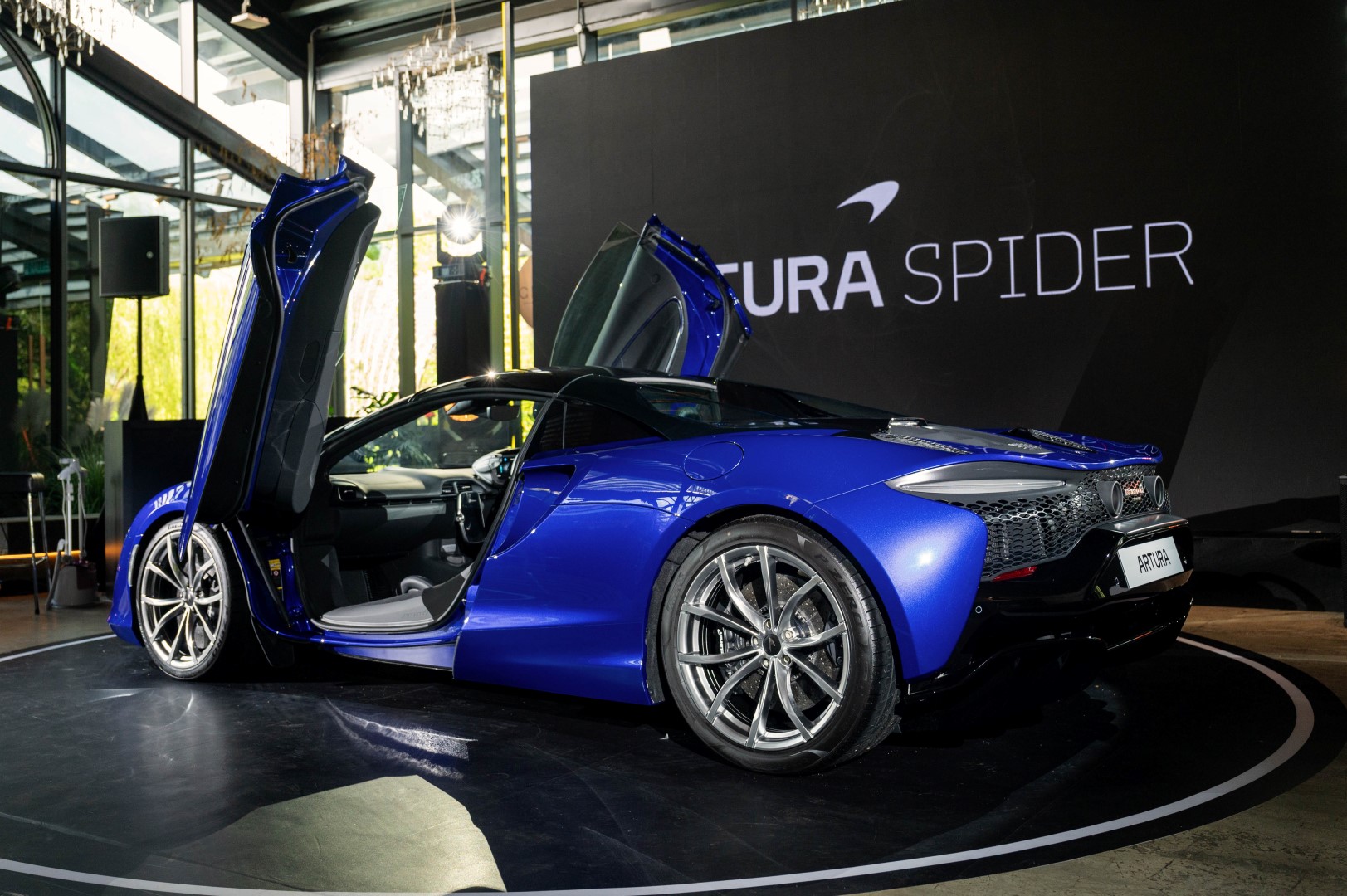 McLaren Artura Spider