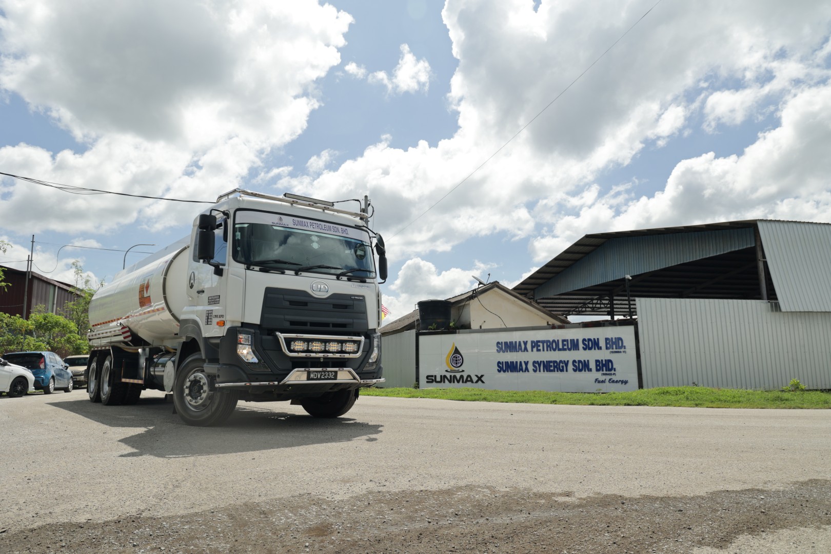 UD Trucks Sunmax Petroleum